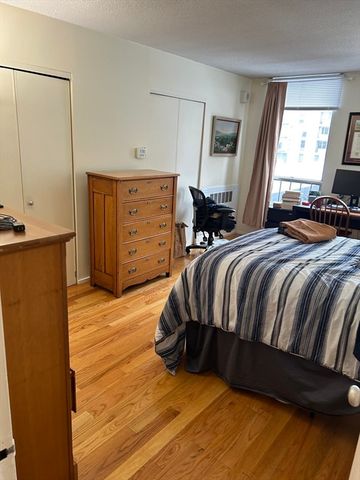 77 Pond Ave 407, Brookline, MA 02445