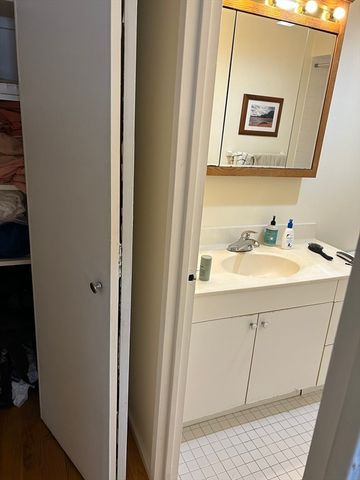 77 Pond Ave 407, Brookline, MA 02445