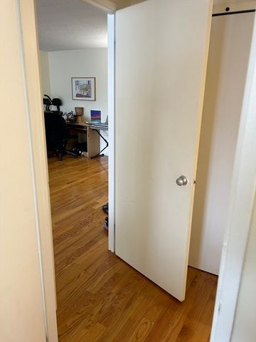 77 Pond Ave 407, Brookline, MA 02445