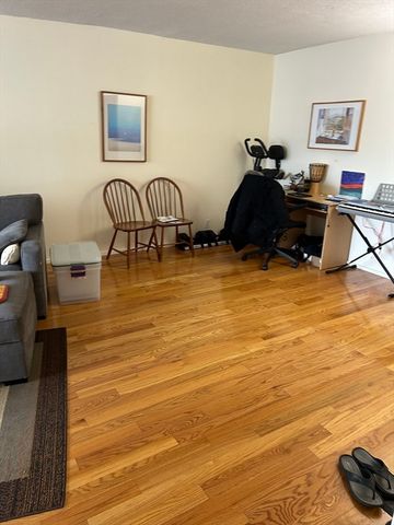 77 Pond Ave 407, Brookline, MA 02445