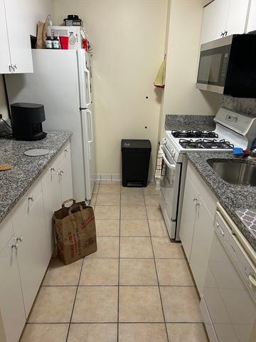 77 Pond Ave 407, Brookline, MA 02445