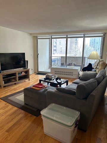 77 Pond Ave 407, Brookline, MA 02445