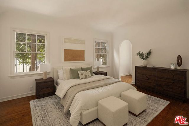 151 N Poinsettia Place, Los Angeles, CA 90036