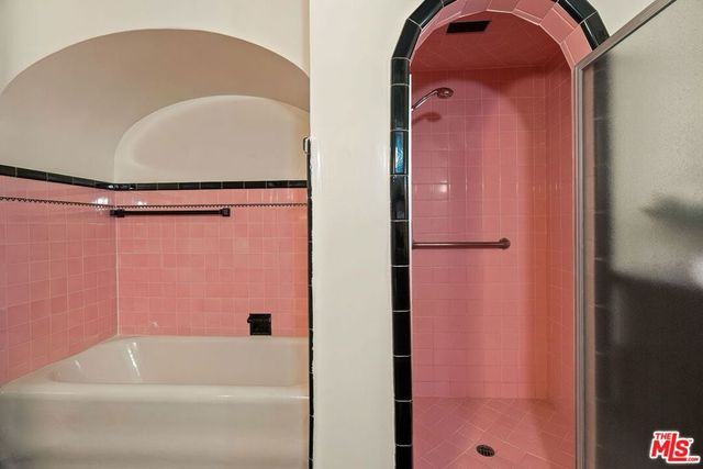 151 N Poinsettia Place, Los Angeles, CA 90036