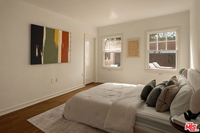 151 N Poinsettia Place, Los Angeles, CA 90036