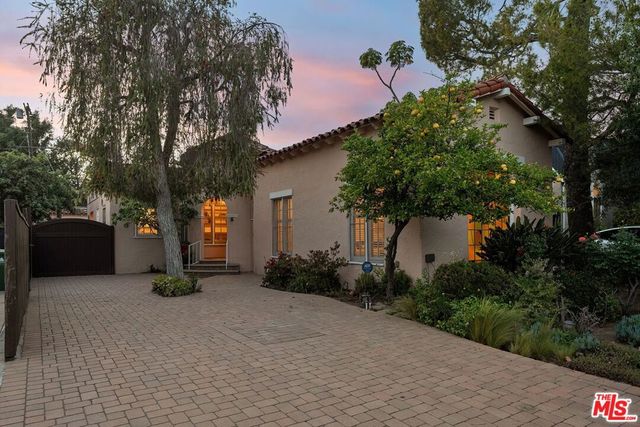 151 N Poinsettia Place, Los Angeles, CA 90036