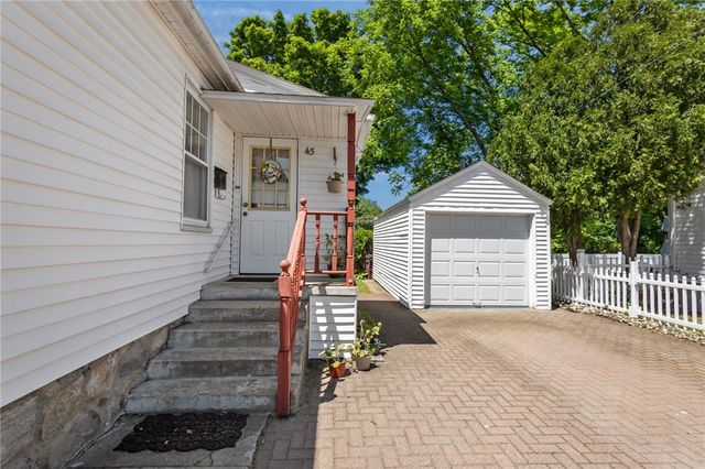 43 Virginia Avenue, Woonsocket, RI 02895