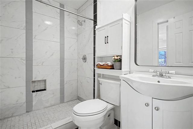 5060 Maryland NW Drive, Acworth, GA 30101