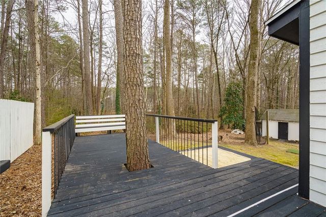 5060 Maryland NW Drive, Acworth, GA 30101