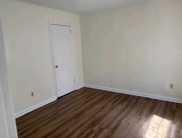 504 Cedarview Dr, Nashville, TN 37211