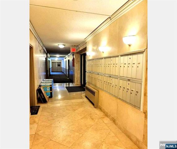 2339 Hudson Terrace E9, Fort Lee, NJ 07024
