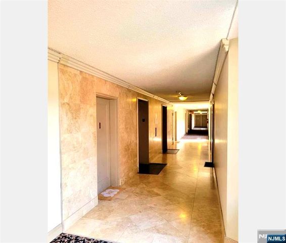 2339 Hudson Terrace E9, Fort Lee, NJ 07024