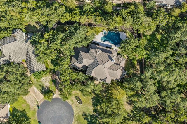 4 Mayleaf CV, The Hills, TX 78738