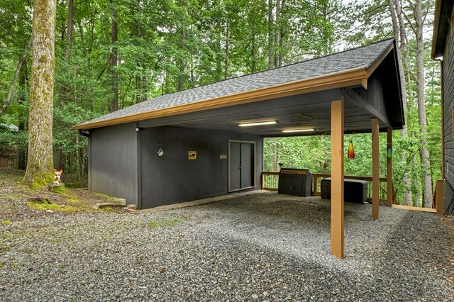 22 Kings Court, Ellijay, GA 30540