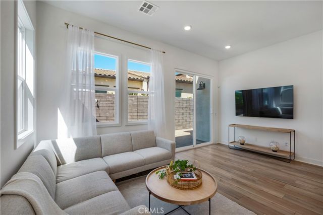842 Sunrise Road, Rancho Mission Viejo, CA 92694