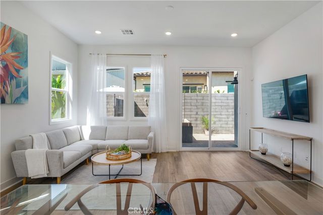 842 Sunrise Road, Rancho Mission Viejo, CA 92694