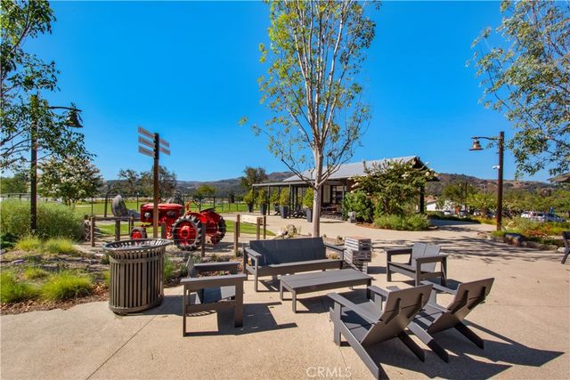 842 Sunrise Road, Rancho Mission Viejo, CA 92694