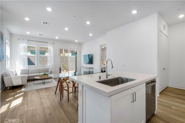 842 Sunrise Road, Rancho Mission Viejo, CA 92694