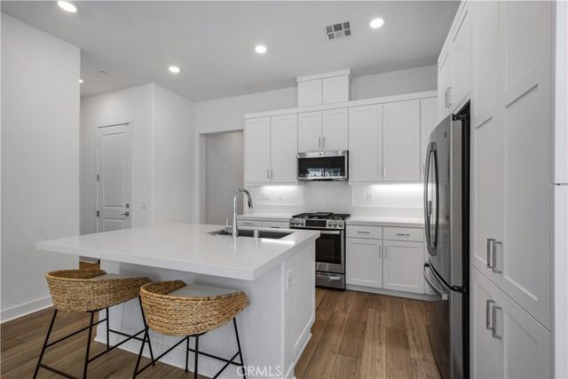 842 Sunrise Road, Rancho Mission Viejo, CA 92694