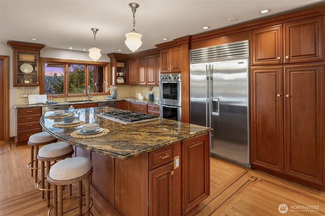 4117 43rd Avenue NE, Seattle, WA 98105