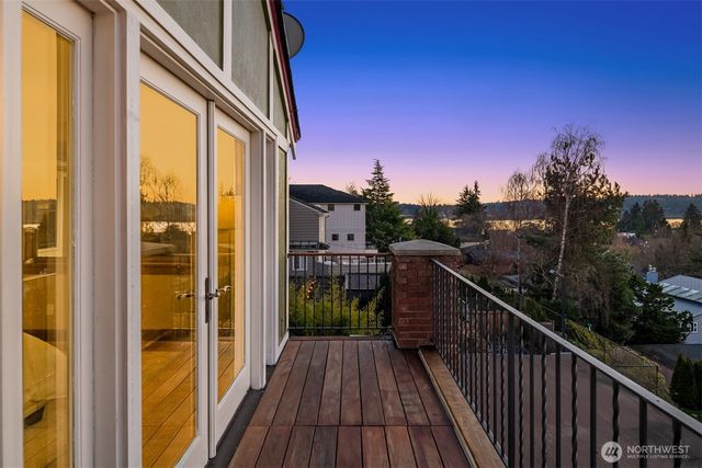 4117 43rd Avenue NE, Seattle, WA 98105