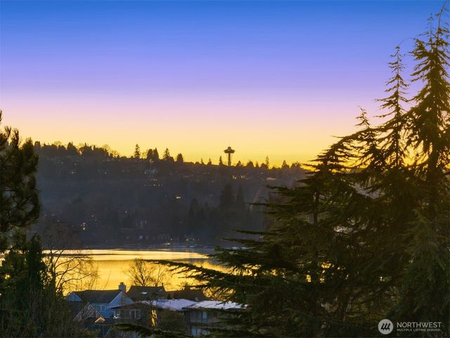 4117 43rd Avenue NE, Seattle, WA 98105