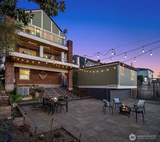 4117 43rd Avenue NE, Seattle, WA 98105