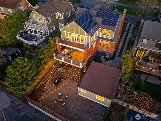 4117 43rd Avenue NE, Seattle, WA 98105