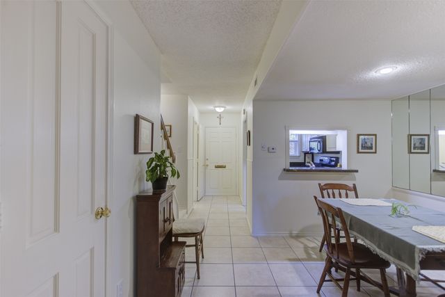 1387 Roaring Springs Road, Fort Worth, TX 76114