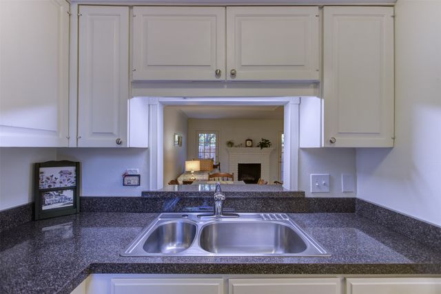 1387 Roaring Springs Road, Fort Worth, TX 76114