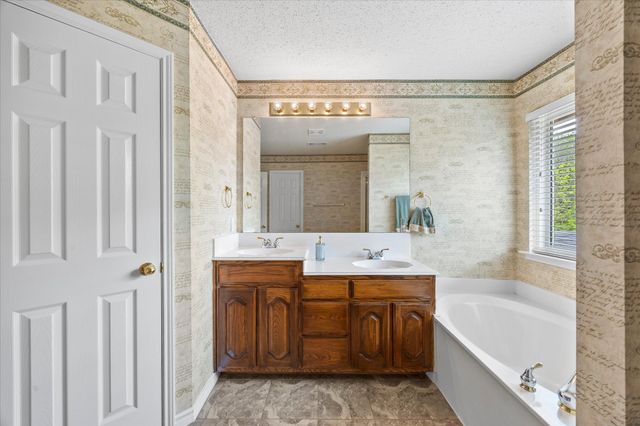 2118 Twin Creek Lane, Rockwall, TX 75087