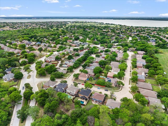 2118 Twin Creek Lane, Rockwall, TX 75087