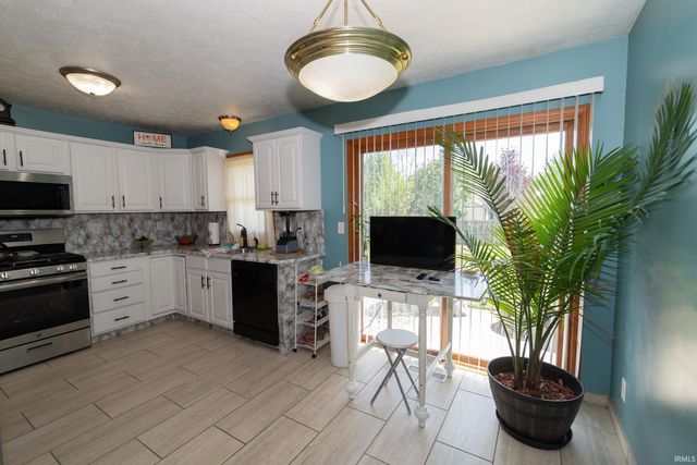1008 Colonial Manor Drive, Goshen, IN 46526