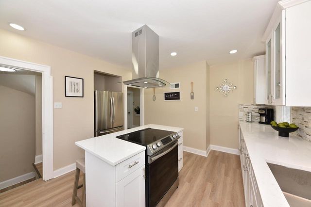 4306 N 21st STREET, Milwaukee, WI 53209