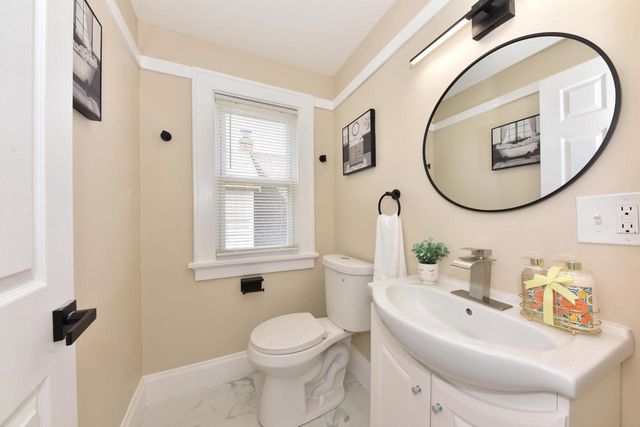 4306 N 21st STREET, Milwaukee, WI 53209