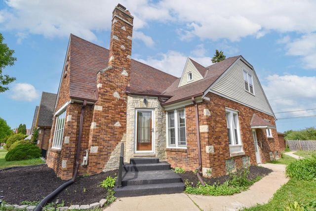 4306 N 21st STREET, Milwaukee, WI 53209
