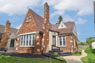 4306 N 21st STREET, Milwaukee, WI 53209