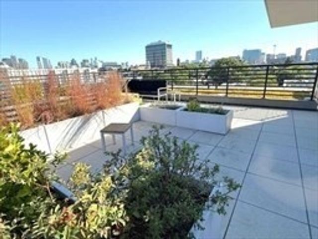 262 Monsignor Obrien 503, Cambridge, MA 02141