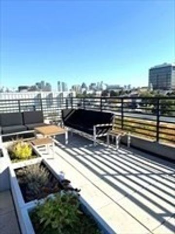 262 Monsignor Obrien 503, Cambridge, MA 02141