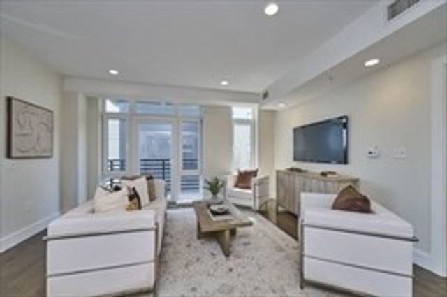 262 Monsignor Obrien 503, Cambridge, MA 02141