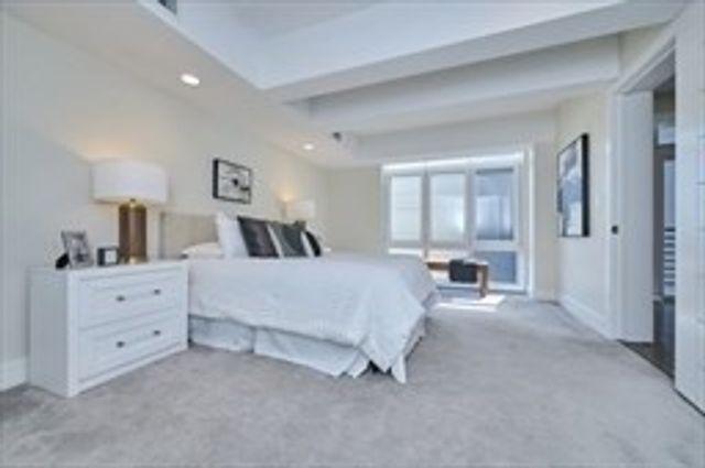 262 Monsignor Obrien 503, Cambridge, MA 02141