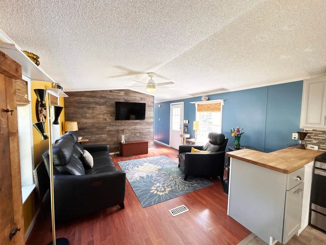 50 Hilton Avenue, Exeter, NH 03833
