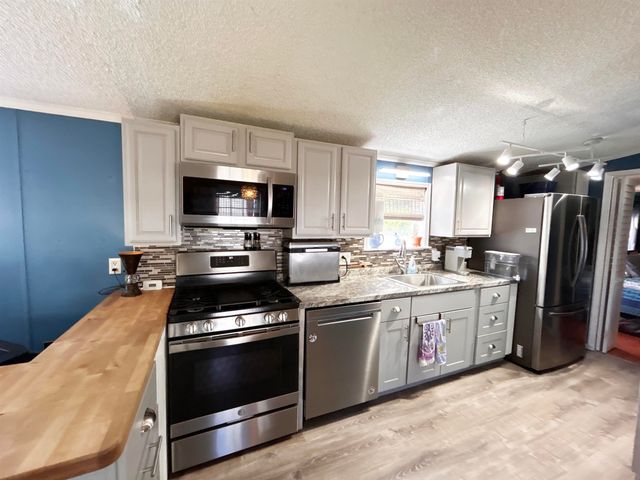 50 Hilton Avenue, Exeter, NH 03833