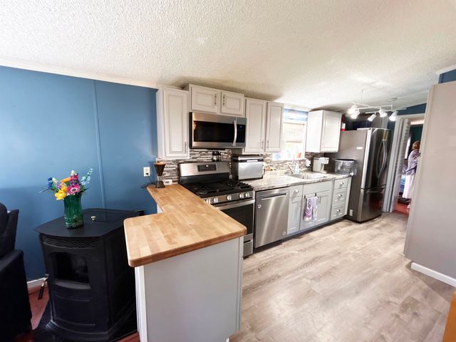 50 Hilton Avenue, Exeter, NH 03833