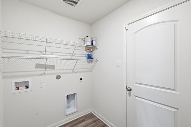 107 Bandana Circle, Newark, TX 76071