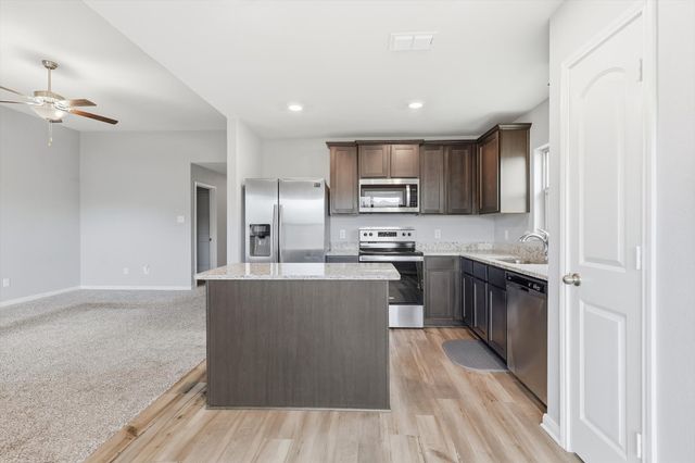 107 Bandana Circle, Newark, TX 76071