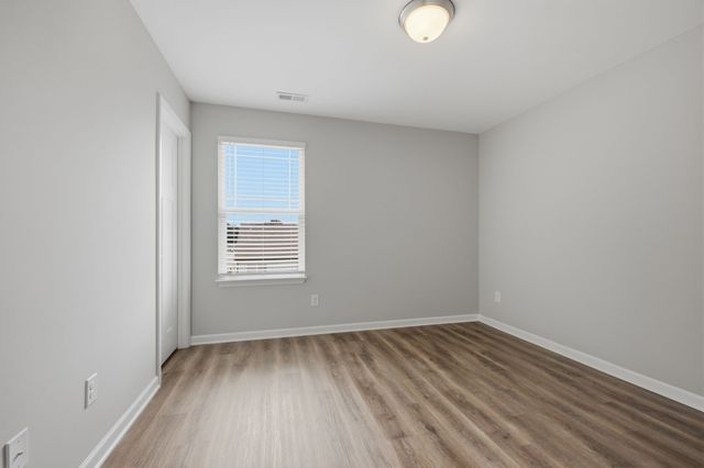 110 Bell Cir, White Bluff, TN 37187