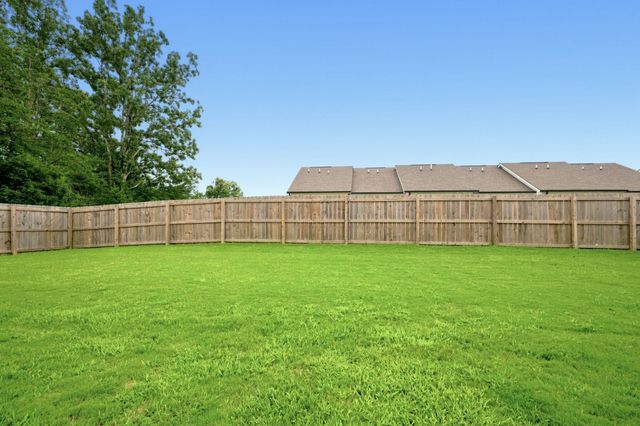110 Bell Cir, White Bluff, TN 37187
