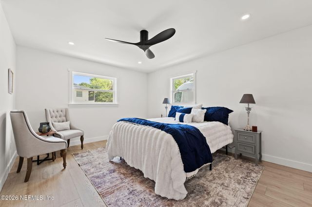 222 7TH Street S, Jacksonville Beach, FL 32250