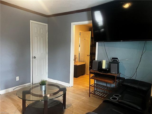 977 Avenue G, Norfolk, VA 23513